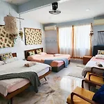 Ipoh Station 18, Rainforest Loft 2, 31650 Ipoh, Perak
